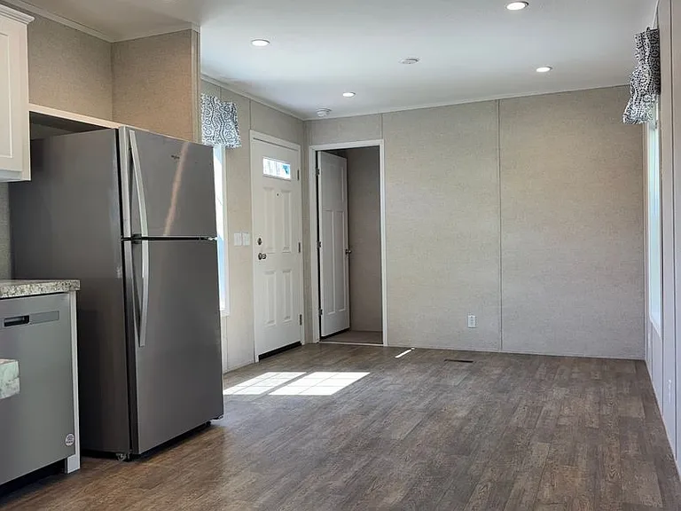 465-3 Royal Manor Rd — Photo 9