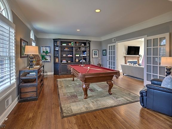 3rd image of 14 Shadowbrook Way