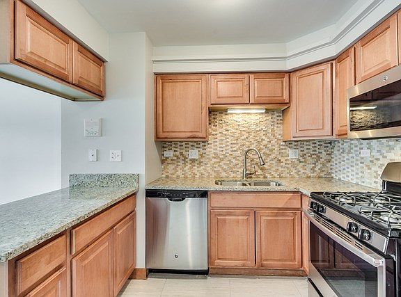 3rd image of 731 Bellwood Ave APT 204