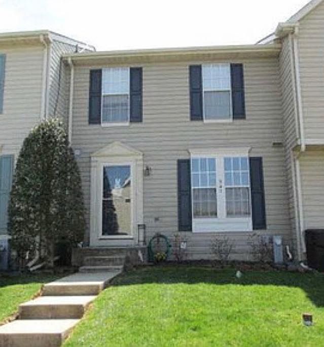 1st image of 947 Gainsborough Ct #947
