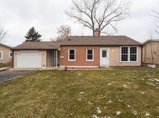 100 Edgewood Dr, Streamwood, IL
