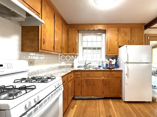 105 Keith St, West Roxbury, MA 02132