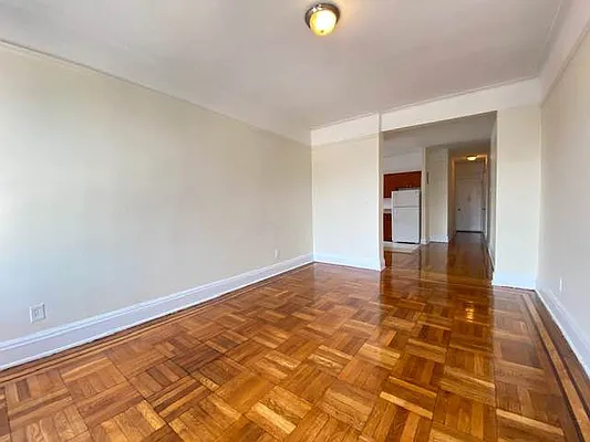 Rented by Queens Apartments Realty LLC | media 13