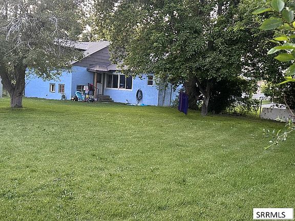 4th image of 798 Garfield St