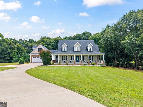 2nd image of 158 Marys Ln
