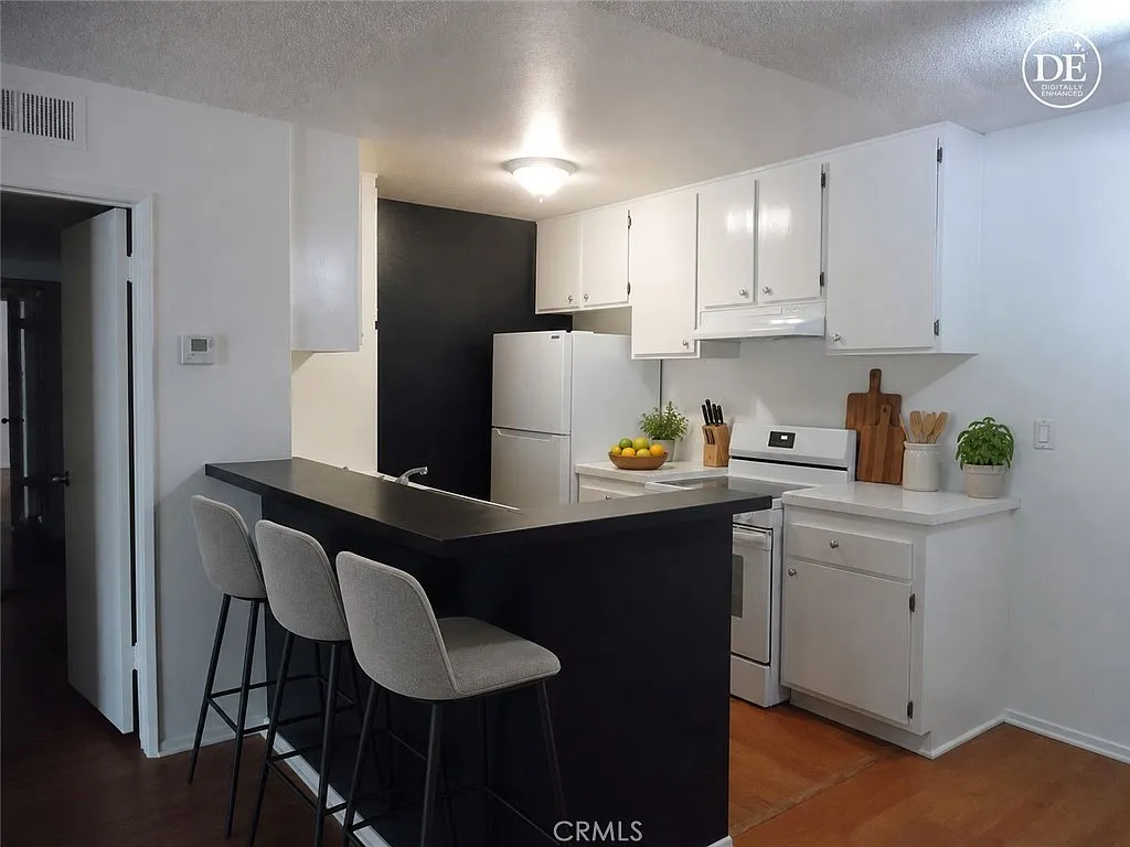 2 bed, 987 sqft, $2,495 — Photo 3