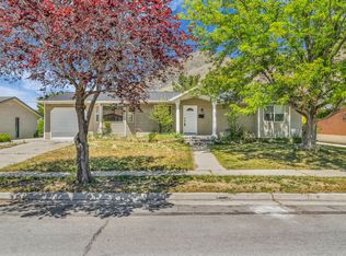 1035 E Hillcrest Dr, Springville, UT 84663