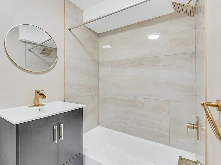 6780 Blakemore St #B1 — Photo 5