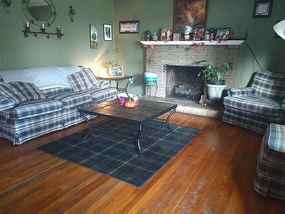 3rd image of 219 Highland St