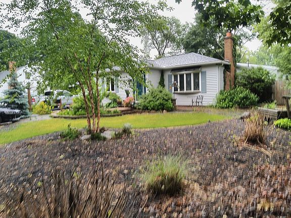 3rd image of 233 Winfield Rd