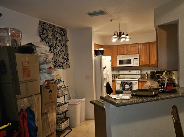 12515 McGregor Blvd APT 109, Fort Myers, FL 33919