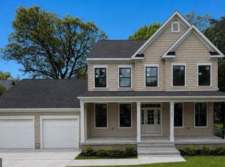 720 Cinnaminson St, Riverton, NJ 08077