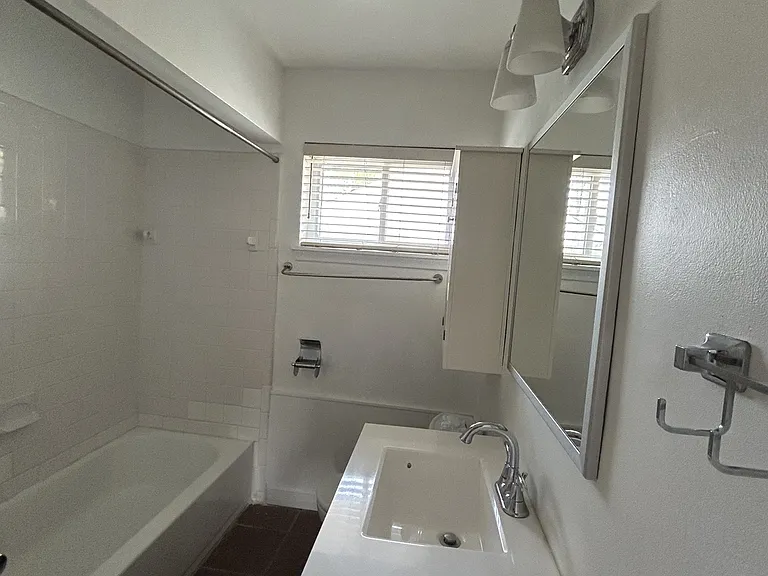 4024 W Webster Rd — Photo 15