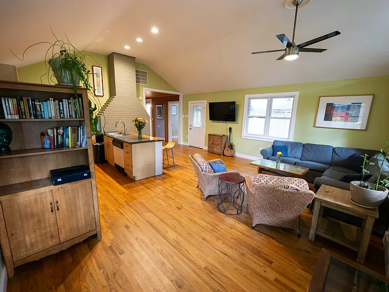 809 Montreat Rd — Photo 14