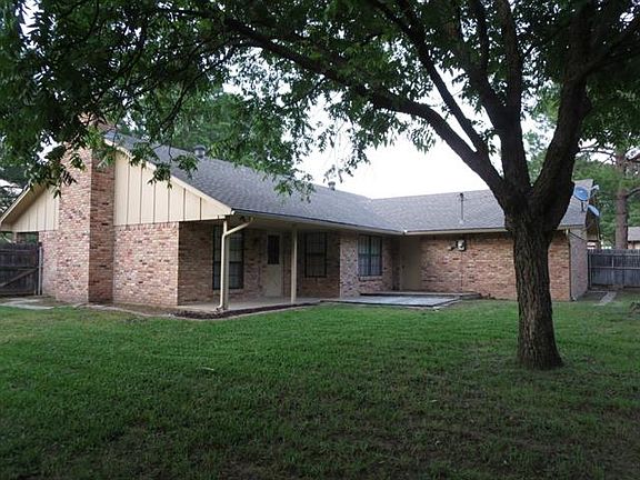 2nd image of 3808 Sage Cir