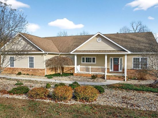 484 Peavine Firetower Rd, Crossville, TN 38571