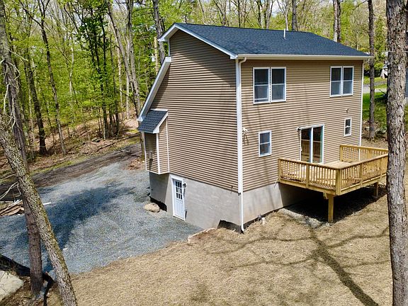 4th image of 101 Pine Dr