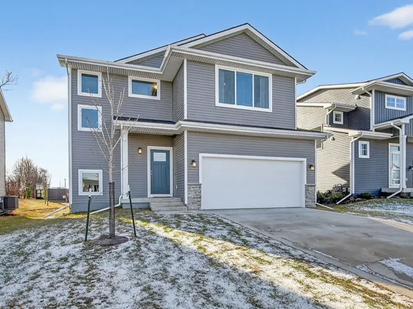 16600 Oakwood Dr, Urbandale, IA 50323