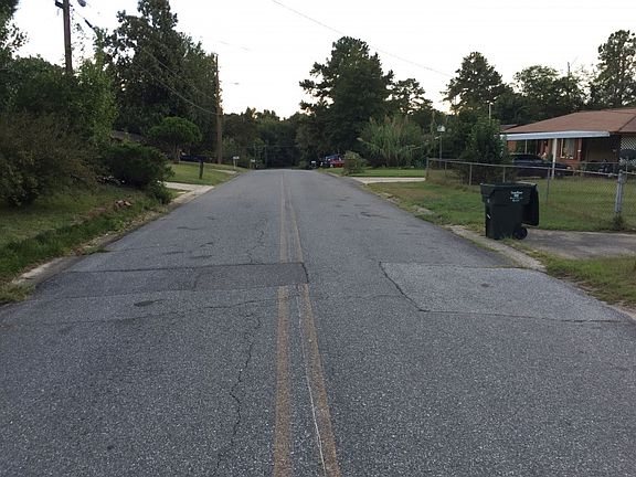 5th image of 121 Kirkwood Cir