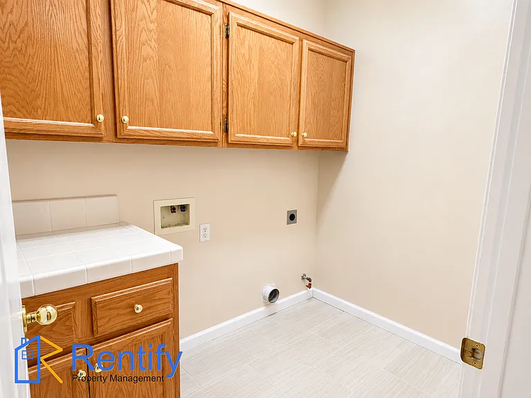 404 Windsor Park Dr — Photo 19