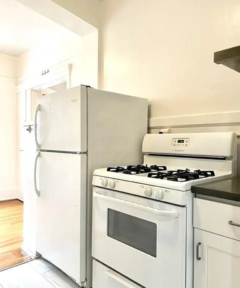 1695 Filbert St #6 — Photo 10