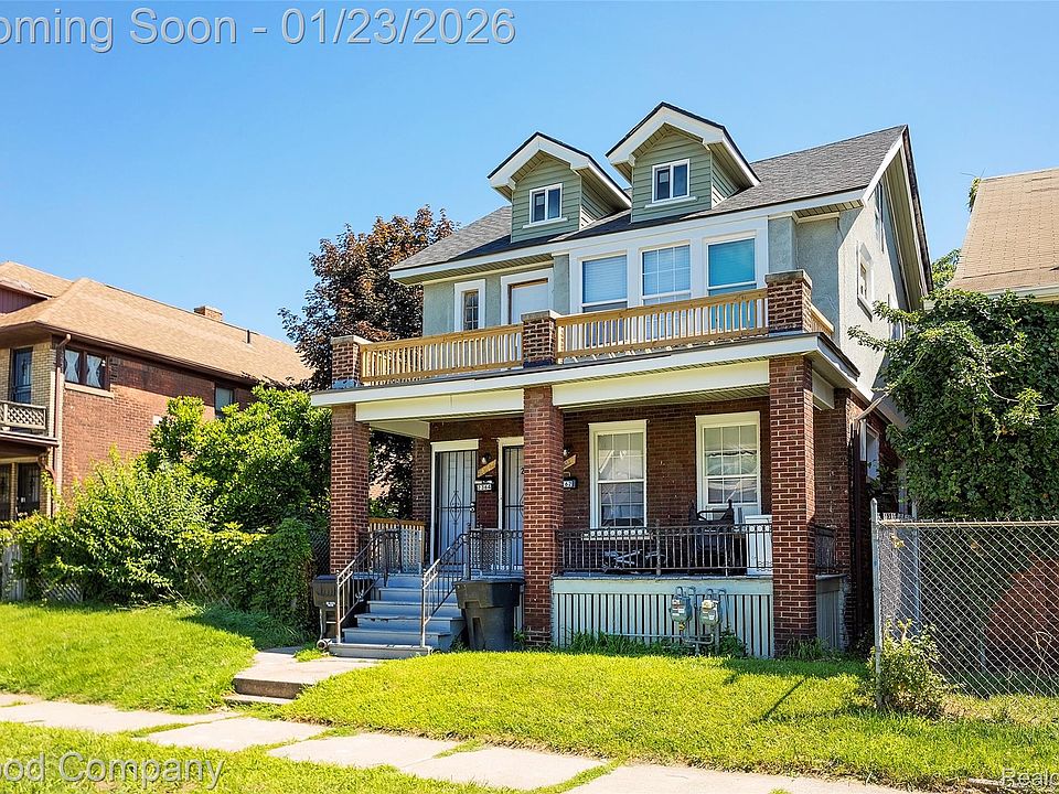 1st image of 2362 Carson St