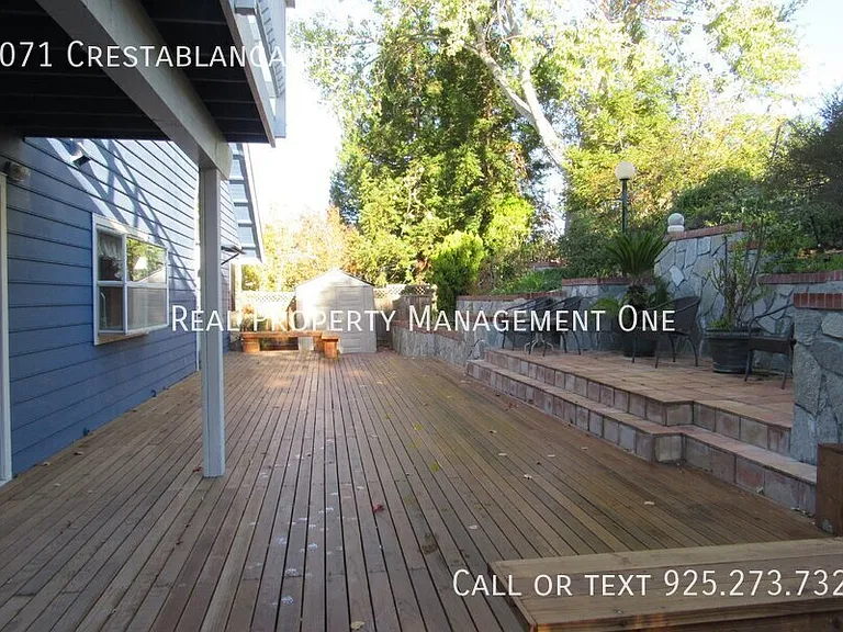 3071 Crestablanca Dr — Photo 47