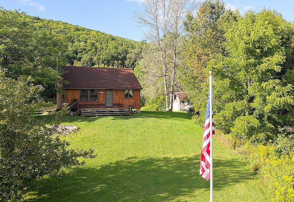 1st image of 295 Basset Road