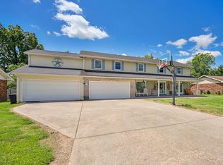 328 Valley Dr, Morganfield, KY 42437