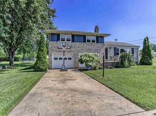 1761 Topaz Rd, York, PA 17408