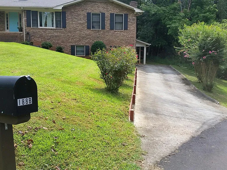 188 Kenimer Cir #B — Photo 2