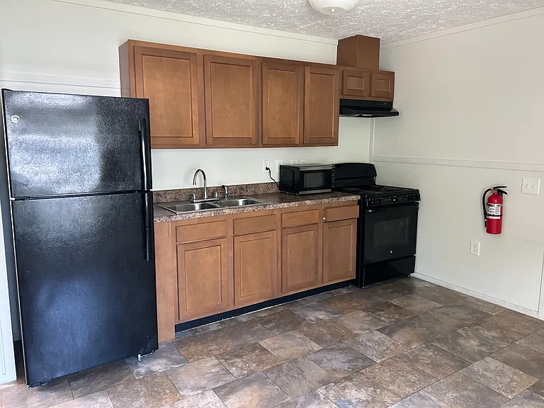 800 Cardinal St #11 — Photo 3