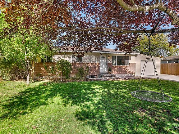 3rd image of 799 Northview Dr