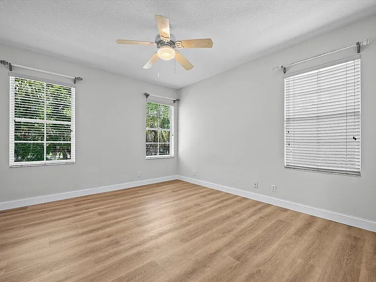 455 Pumpkin Dr — Photo 17