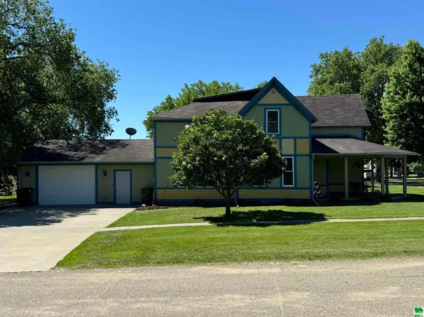 316 Fir St, Correctionville, IA 51016