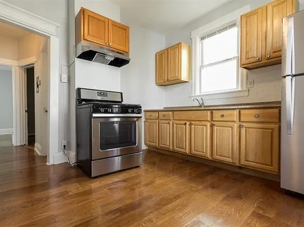 198 Myrtle Avenue image 20 of 24