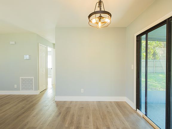 4th image of 4230 Ponds Dr