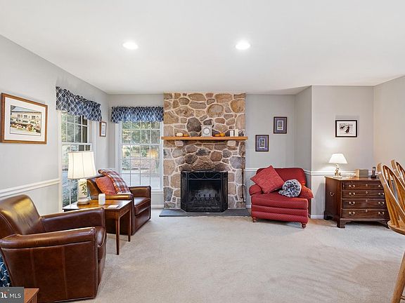 5th image of 5 Old Orchard Ln