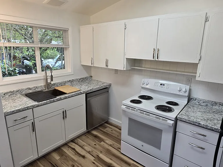 13234 NE Sacramento Dr — Photo 5