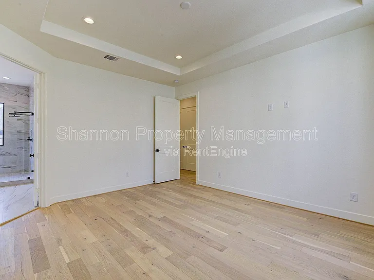 1803 Dunlavy St — Photo 22