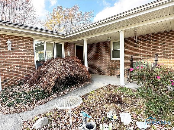 2nd image of 221 Vickie Ln