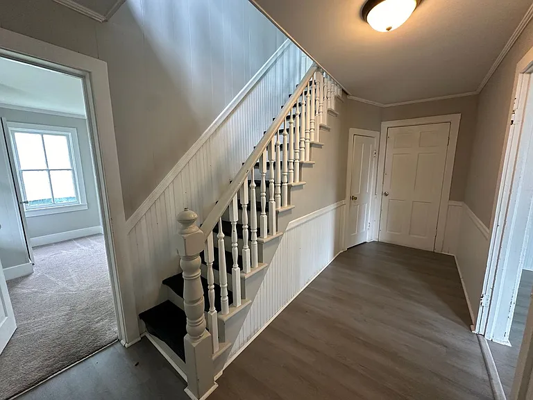 201 W Cypress St — Photo 2