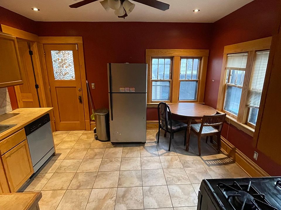 1st image of 324 Diamond Ave SE #1