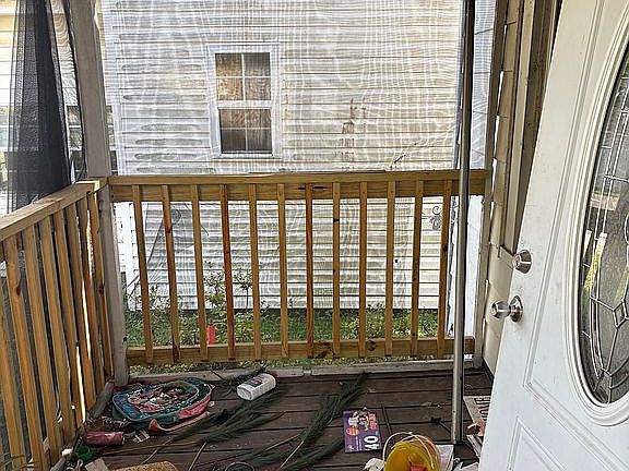 4th image of 223 Spruce St