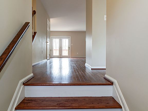 3rd image of 4130 Meadow Field Ct