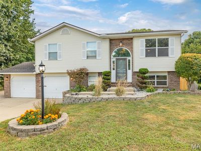 421 Saint John Dr, Godfrey, IL, 62035