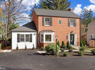 5909 Wilson Ln, Bethesda, MD 20817