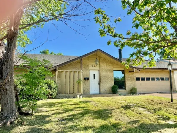 617 Kingston Dr, Grand Prairie, TX 75051