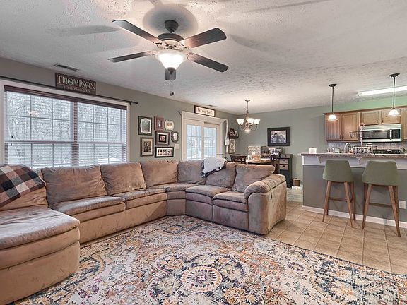 2nd image of 4106 Harbor Hills Trce