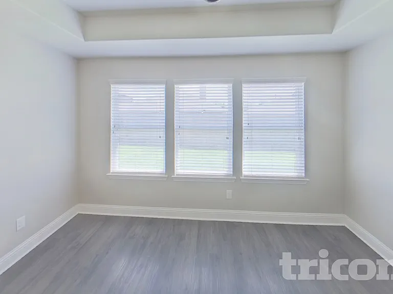 513 Alice Ln — Photo 9